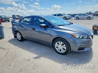 Czwarte zdjęcie samochodu z boku: 2020 NISSAN VERSA S VIN:3N1CN8DV1LL915193 - miniatura