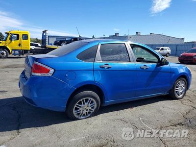 Trzecie zdjęcie samochodu z tyłu: 2011 FORD FOCUS SE VIN:1FAHP3FN7BW120161 - miniatura