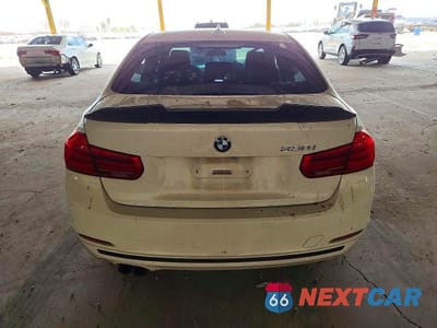 Zdjęcie 6 z 12 samochodu: 2018 BMW 330 I VIN:WBA8B9G52JNU98173 - miniatura