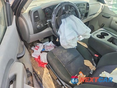 Zdjęcie 8 z 12 samochodu: 2010 CHEVROLET SILVERADO K1500 VIN:1GCPKPEX6AZ227603 - miniatura