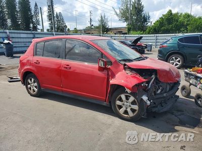Czwarte zdjęcie samochodu z boku: 2012 NISSAN VERSA 1.8 S VIN:3N1BC1CP2CK290921 - miniatura