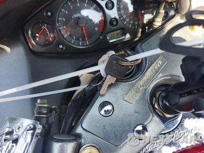 Zdjęcie 8 z 9 samochodu: 2004 SUZUKI GSX1300 R VIN:JS1GW71A342105049 - miniatura