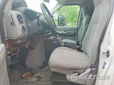 Zdjęcie 7 z 12 samochodu: 2017 FORD ECONOLINE E450 SD AMBULANCE VIN:1FDXE4FS4HDC32407 - miniatura