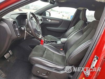 Zdjęcie 7 z 13 samochodu: 2020 VOLVO XC40 T5 R-DESIGN VIN:YV4162UM2L2246758 - miniatura