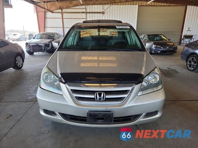 Piąte zdjęcie samochodu w środku: 2005 HONDA ODYSSEY EXL VIN:5FNRL38625B027847 - miniatura
