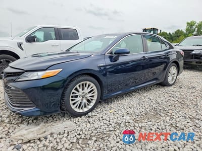 2018 TOYOTA CAMRY HYBRID XLE 4T1B21HK4JU502224 - główne zdjęcie licytacji z USA - miniatura
