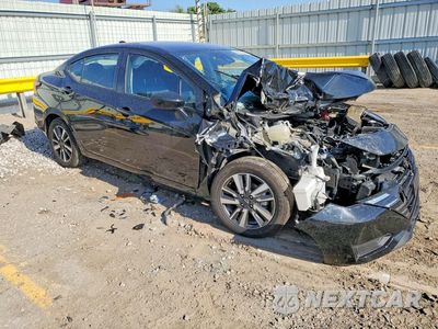 Czwarte zdjęcie samochodu z boku: 2024 NISSAN VERSA SV VIN:3N1CN8EV9RL895718 - miniatura