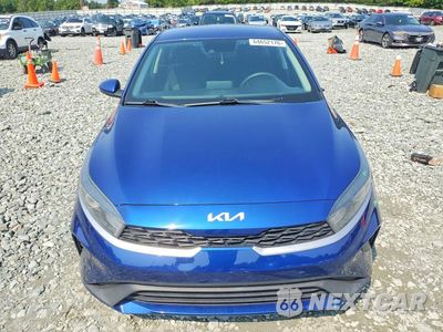 Piąte zdjęcie samochodu w środku: 2022 KIA FORTE LXS VIN:3KPF24AD4NE416175 - miniatura