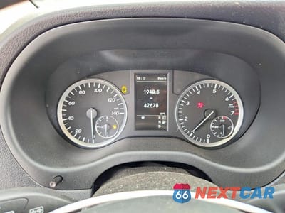 Zdjęcie 9 z 13 samochodu: 2018 MERCEDES-BENZ METRIS VIN:WD4PG2EE4J3479698 - miniatura