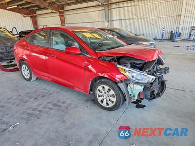 Czwarte zdjęcie samochodu z boku: 2016 HYUNDAI ACCENT SE VIN:KMHCT4AE2GU009349 - miniatura