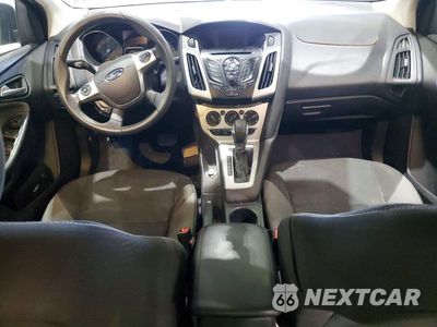 Zdjęcie 8 z 12 samochodu: 2014 FORD FOCUS SE VIN:1FADP3F23EL312493 - miniatura
