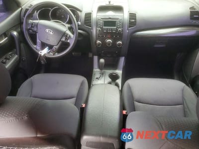 Zdjęcie 8 z 13 samochodu: 2012 KIA SORENTO LX VIN:5XYKTCA62CG250827 - miniatura