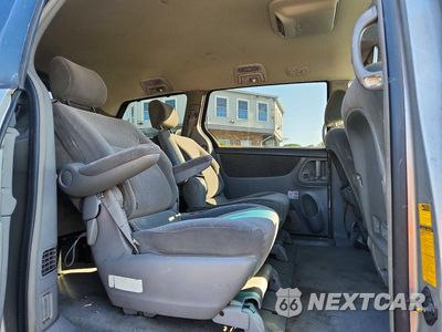 Zdjęcie 11 z 14 samochodu: 2004 TOYOTA SIENNA LE 7 PASSENGER VIN:5TDZA23C14S103484 - miniatura