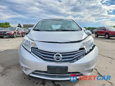 Piąte zdjęcie samochodu w środku: 2016 NISSAN VERSA NOTE SV VIN:3N1CE2CP6GL401300 - miniatura
