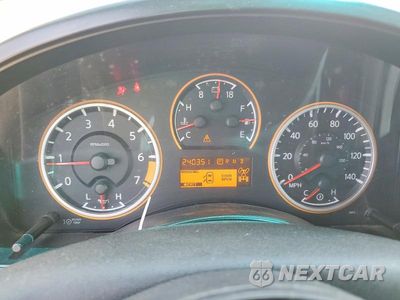 Zdjęcie 9 z 12 samochodu: 2010 NISSAN TITAN SE VIN:1N6BA0EC6AN300023 - miniatura