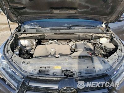 Zdjęcie 12 z 13 samochodu: 2018 TOYOTA HIGHLANDER SE VIN:5TDJZRFH1JS901825 - miniatura