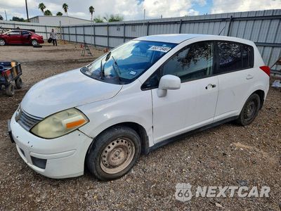 2009 NISSAN VERSA 1.8 S 3N1BC13EX9L350574 - główne zdjęcie licytacji z USA - miniatura
