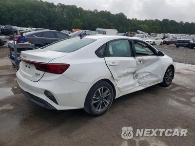 Trzecie zdjęcie samochodu z tyłu: 2023 KIA FORTE LXS VIN:3KPF24AD2PE673869 - miniatura