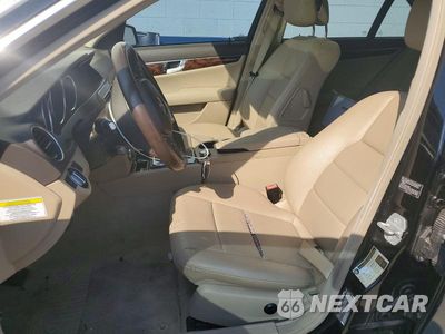 Zdjęcie 7 z 12 samochodu: 2013 MERCEDES-BENZ C 300 4MATIC VIN:WDDGF8AB5DR277911 - miniatura