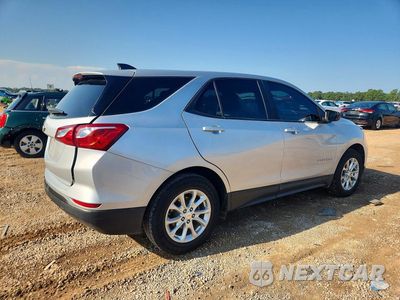 Trzecie zdjęcie samochodu z tyłu: 2020 CHEVROLET EQUINOX LS VIN:2GNAXHEV6L6247755 - miniatura