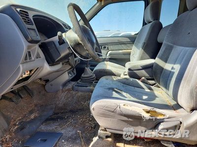 Zdjęcie 7 z 12 samochodu: 2000 NISSAN FRONTIER XE VIN:1N6DD26S0YC378952 - miniatura