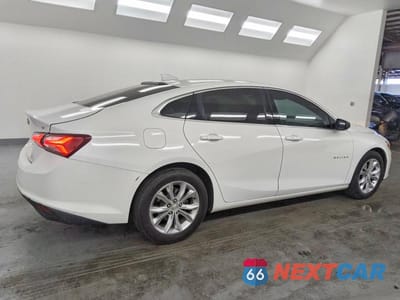 Trzecie zdjęcie samochodu z tyłu: 2021 CHEVROLET MALIBU LT VIN:1G1ZD5ST0MF013133 - miniatura