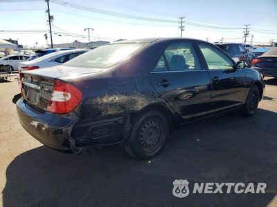 Trzecie zdjęcie samochodu z tyłu: 2002 TOYOTA CAMRY LE VIN:JTDBE32K320056835 - miniatura