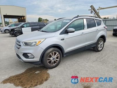 2018 FORD ESCAPE SE 1FMCU9GD4JUB36295 - główne zdjęcie licytacji z USA - miniatura