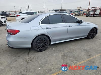 Trzecie zdjęcie samochodu z tyłu: 2021 MERCEDES-BENZ E 350 VIN:W1KZF8DB7MA925655 - miniatura