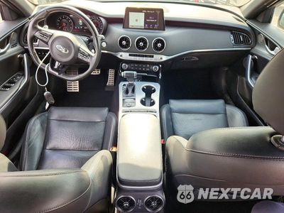 Zdjęcie 8 z 12 samochodu: 2019 KIA STINGER GT1 VIN:KNAE45LCXK6066338 - miniatura