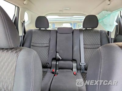 Zdjęcie 10 z 13 samochodu: 2017 NISSAN ROGUE SV VIN:5N1AT2MN7HC760378 - miniatura