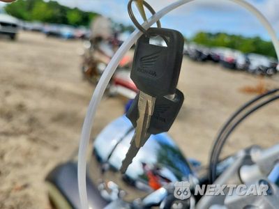 Zdjęcie 8 z 9 samochodu: 2012 HONDA VT750 CA VIN:JH2RC5048CK700105 - miniatura