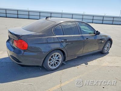 Trzecie zdjęcie samochodu z tyłu: 2010 BMW 328 I SULEV VIN:WBAPH5G54ANM35952 - miniatura
