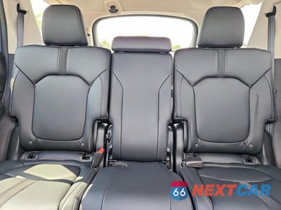 Zdjęcie 10 z 13 samochodu: 2025 HONDA PILOT TOURING VIN:5FNYG1H71SB149740 - miniatura