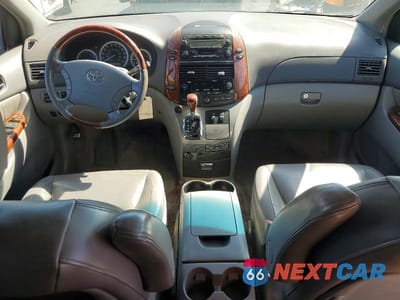 Zdjęcie 8 z 13 samochodu: 2005 TOYOTA SIENNA XLE LIMITED 7 PASSENGER VIN:5TDZA22C95S244824 - miniatura
