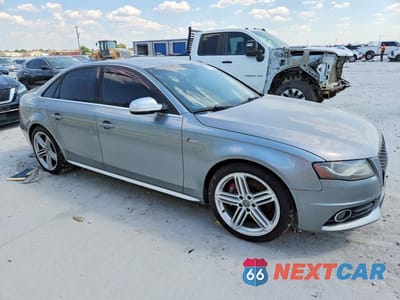 Czwarte zdjęcie samochodu z boku: 2011 AUDI S4 PRESTIGE VIN:WAUKGAFL4BA105274 - miniatura