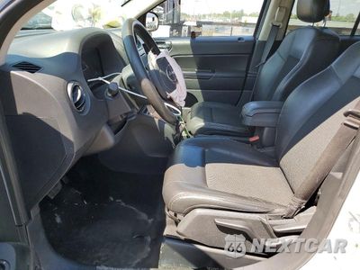 Zdjęcie 7 z 13 samochodu: 2015 JEEP COMPASS SPORT VIN:1C4NJCBA0FD210013 - miniatura
