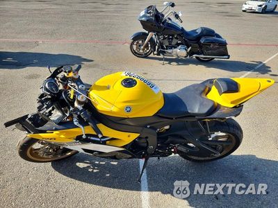 Trzecie zdjęcie samochodu z tyłu: 2016 YAMAHA YZFR6 C VIN:JYARJ16Y1GA010284 - miniatura