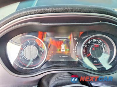 Zdjęcie 9 z 12 samochodu: 2015 DODGE CHALLENGER SXT VIN:2C3CDZAG6FH711423 - miniatura