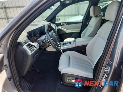 Zdjęcie 7 z 13 samochodu: 2025 BMW X5 XDRIVE40I VIN:5UX23EU01S9Z42899 - miniatura