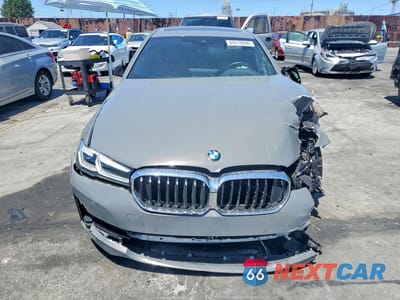 Piąte zdjęcie samochodu w środku: 2022 BMW 540 I VIN:WBA53BJ02NWX58138 - miniatura