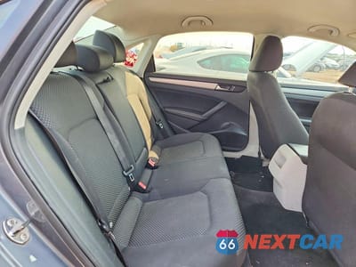 Zdjęcie 10 z 13 samochodu: 2012 VOLKSWAGEN PASSAT S VIN:1VWAH7A30CC110464 - miniatura