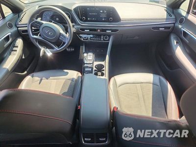 Zdjęcie 8 z 12 samochodu: 2020 HYUNDAI SONATA SEL PLUS VIN:5NPEJ4J24LH009477 - miniatura
