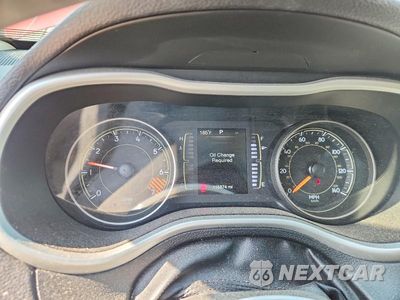 Zdjęcie 9 z 14 samochodu: 2015 JEEP CHEROKEE LATITUDE VIN:1C4PJLCB0FW696679 - miniatura