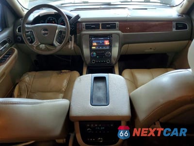 Zdjęcie 8 z 13 samochodu: 2007 GMC YUKON VIN:1GKFK13057R127035 - miniatura