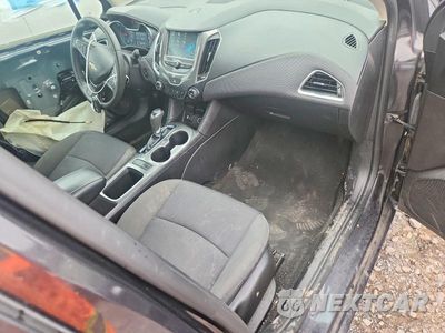 Zdjęcie 8 z 13 samochodu: 2017 CHEVROLET CRUZE LT VIN:1G1BE5SM8H7233630 - miniatura