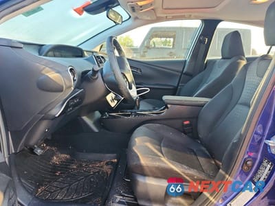 Zdjęcie 7 z 12 samochodu: 2018 TOYOTA PRIUS THREE VIN:JTDKARFU5J3552274 - miniatura