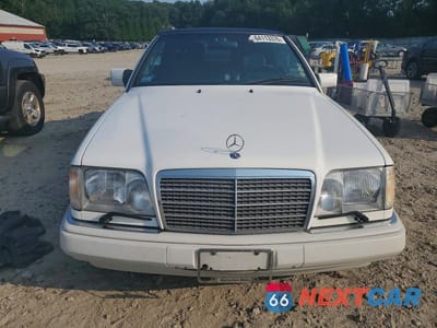Piąte zdjęcie samochodu w środku: 1995 MERCEDES-BENZ E 320 VIN:WDBEA66E1SC282772 - miniatura