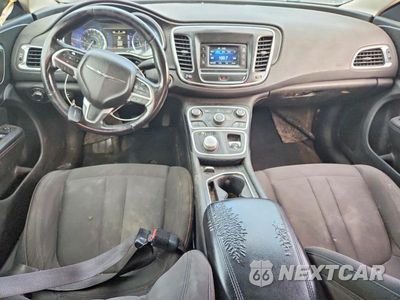 Zdjęcie 8 z 12 samochodu: 2015 CHRYSLER 200 LIMITED VIN:1C3CCCAB8FN590762 - miniatura