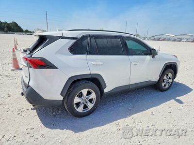 Trzecie zdjęcie samochodu z tyłu: 2019 TOYOTA RAV4 XLE VIN:2T3W1RFV5KW052320 - miniatura